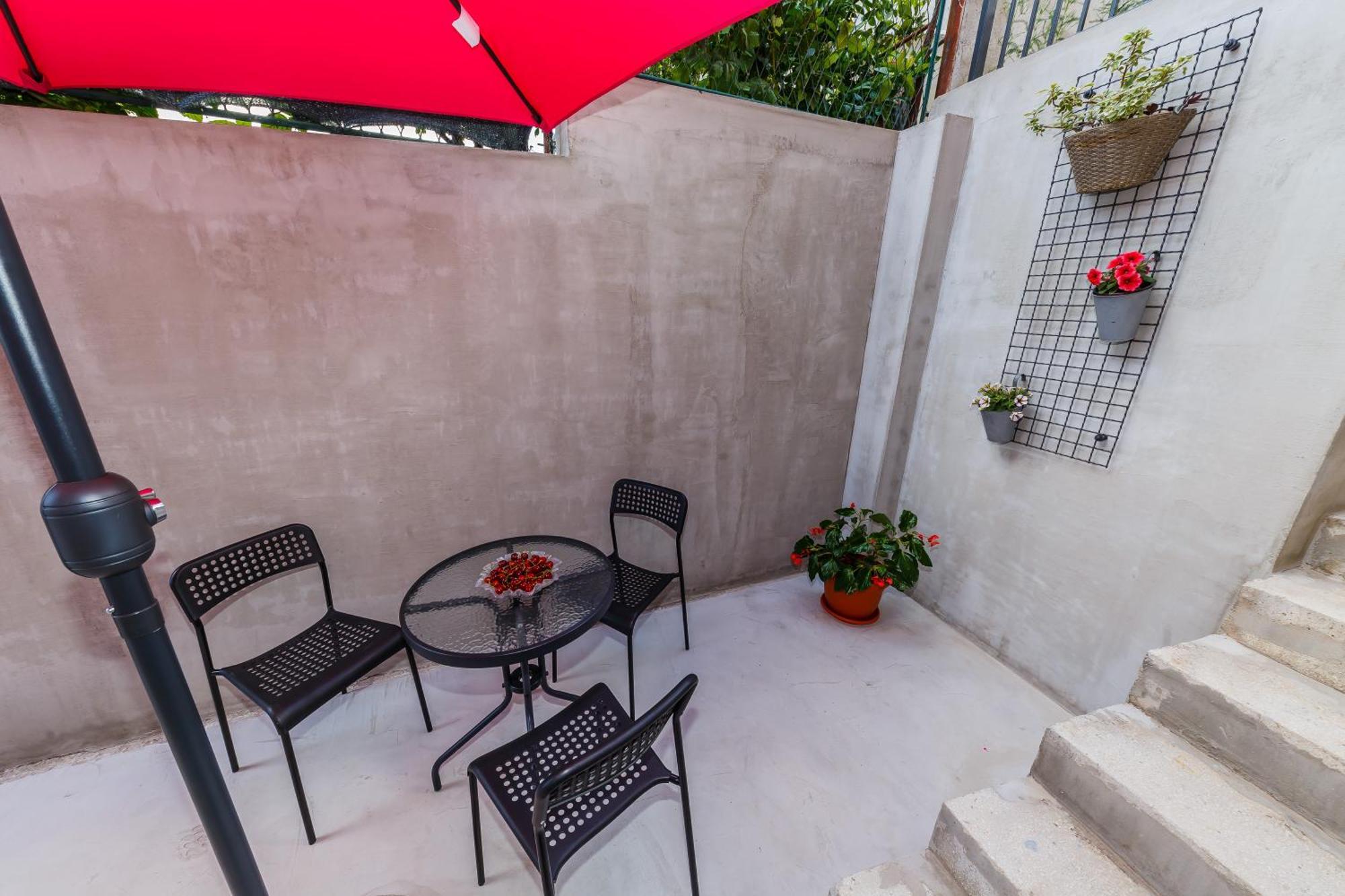 Apartmani Ujakovic Kaštela Exterior foto