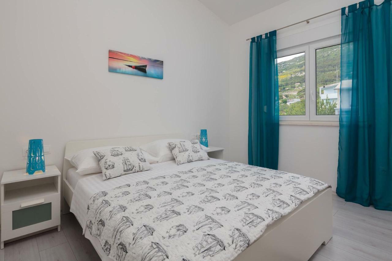 Apartmani Ujakovic Kaštela Exterior foto