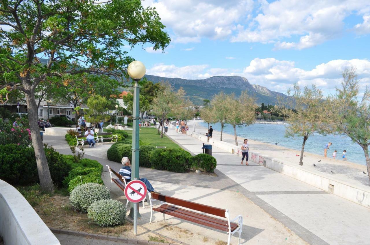 Apartmani Ujakovic Kaštela Exterior foto